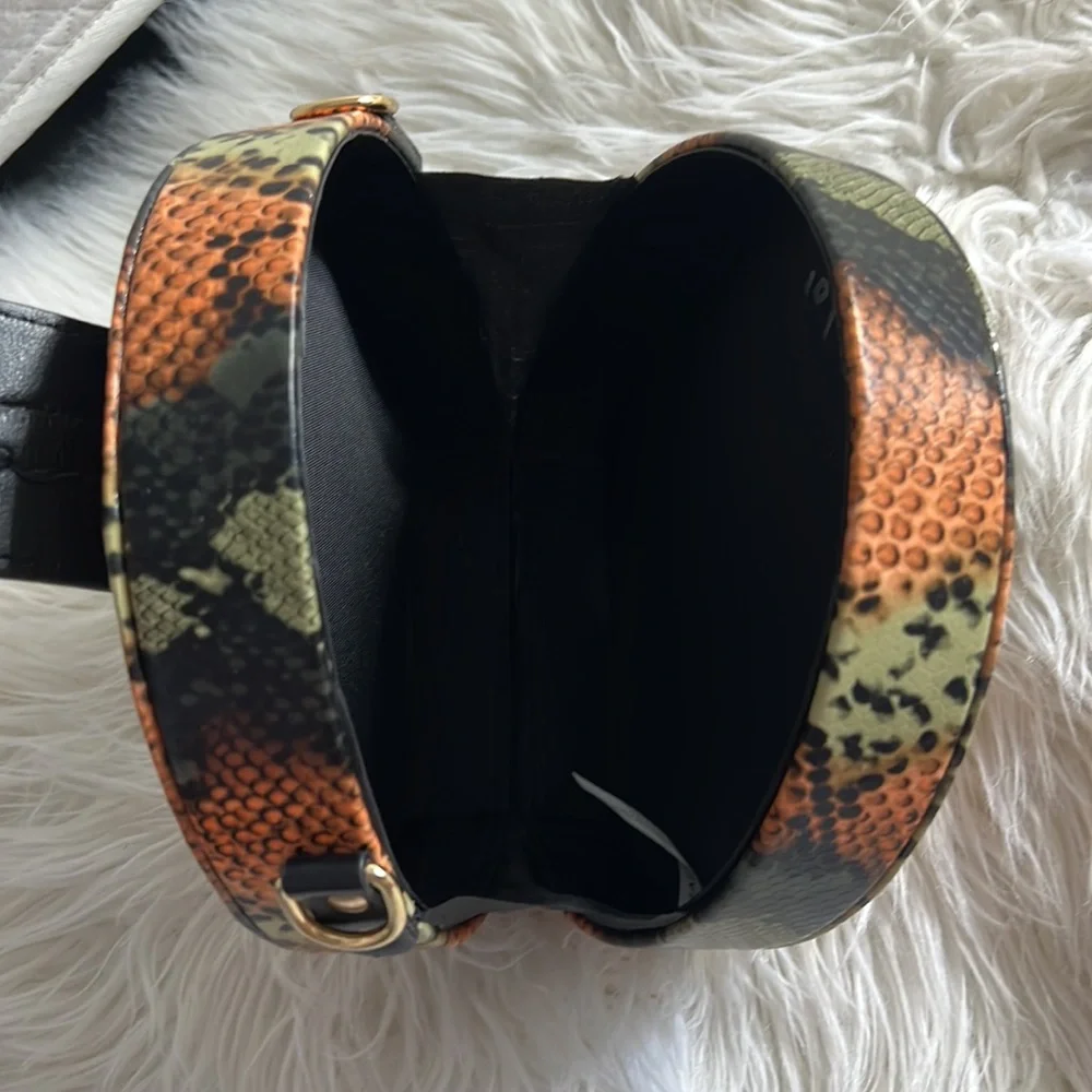 Beautiful colorful Shape box purse - Picture 4 of 4